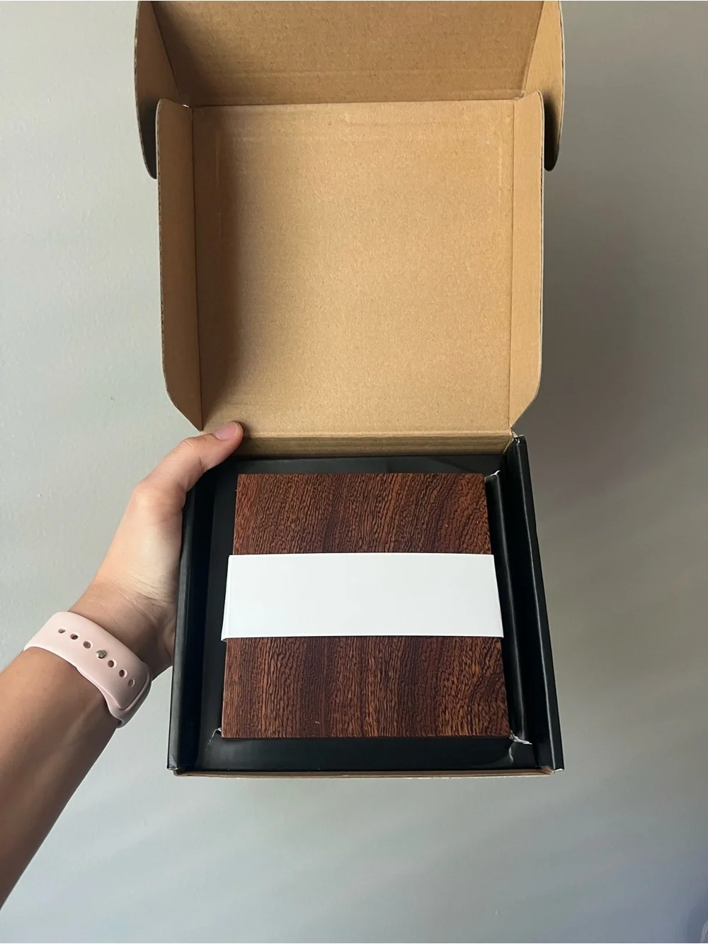 Lexenic Sleek Absorbent Coasters for Drinks with Solid Acacia Wood Holder 6PCS